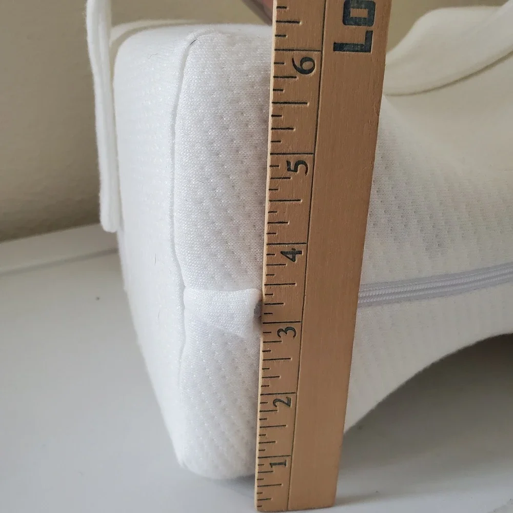 Everlasting Comfort Memory Foam Knee Pillow for Side Sleepers White with Strap